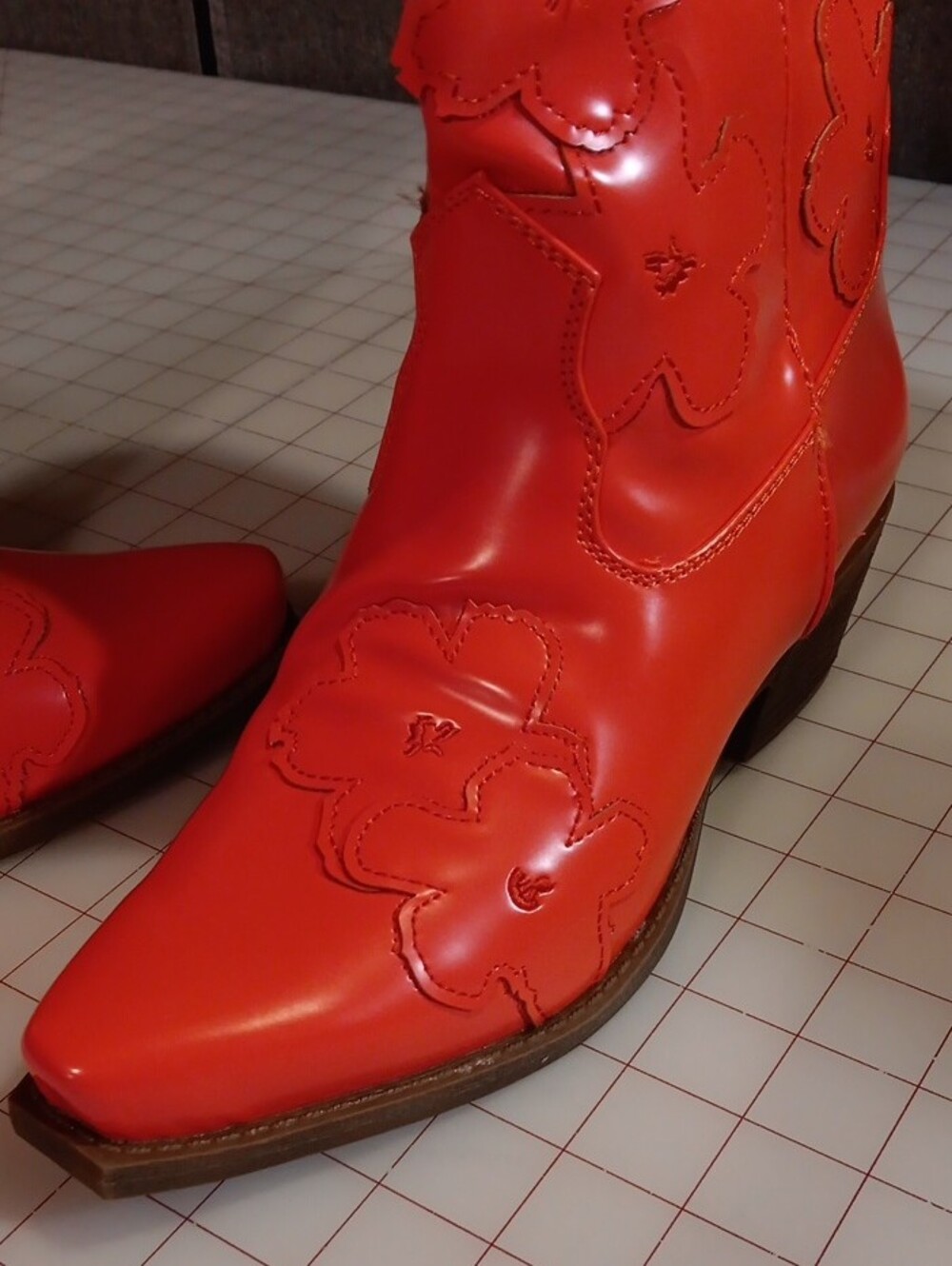 Women’s Coral-Orange Floral Western Boots - Picture 5 of 5